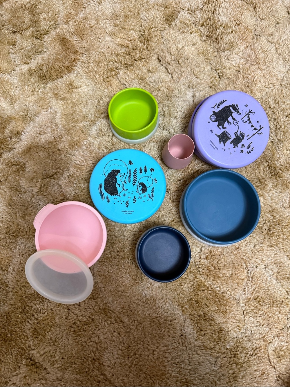 Silicone kids containers - modern twist, bumpkins and ezpz